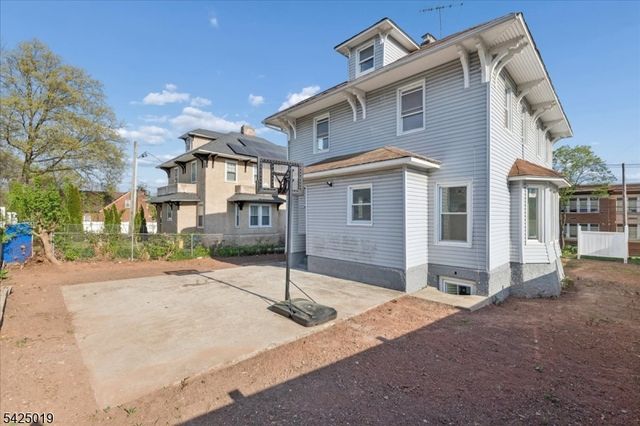 109 E 6Th Ave, Roselle Boro, NJ 07203