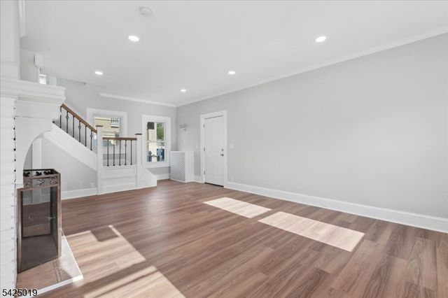 109 E 6Th Ave, Roselle Boro, NJ 07203