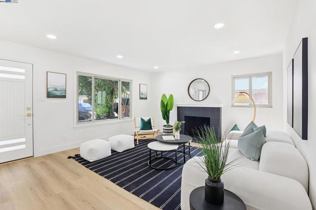 38367 Oliver Way, Fremont, CA 94536