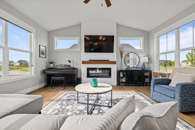 2416 NW Applewood Street, Ankeny, IA 50023