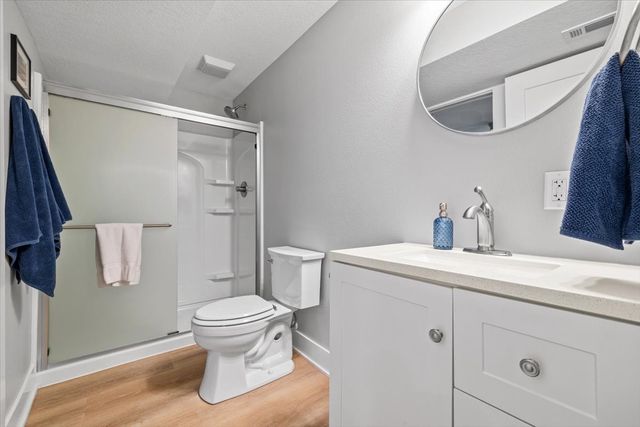 2416 NW Applewood Street, Ankeny, IA 50023