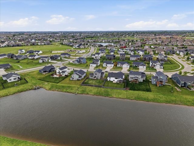 2416 NW Applewood Street, Ankeny, IA 50023