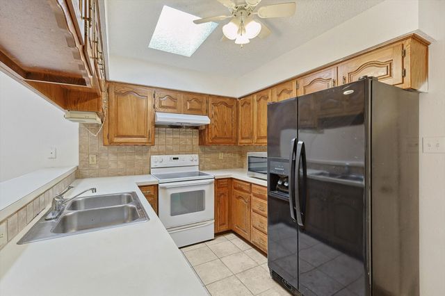 5137 Shoregate Drive, Garland, TX 75043