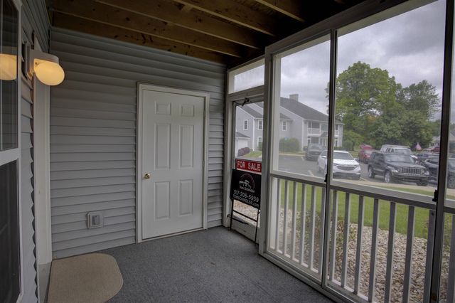 920 Oakbrook Drive, Jackson, MI 49203