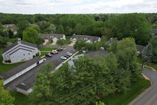 920 Oakbrook Drive, Jackson, MI 49203