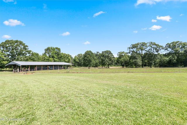 3148 Volley Campbell Road, Terry, MS 39170