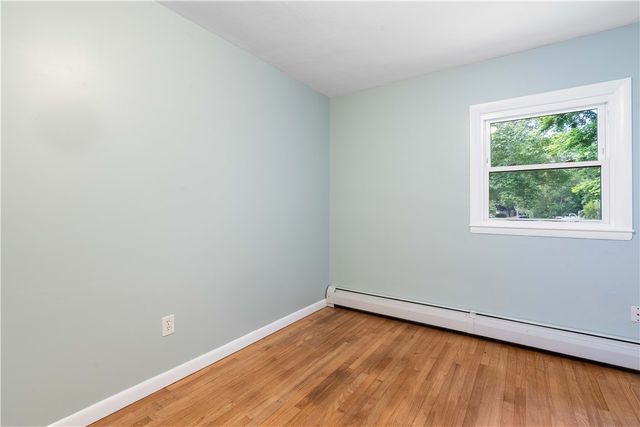 278 Green End Avenue, Middletown, RI 02842