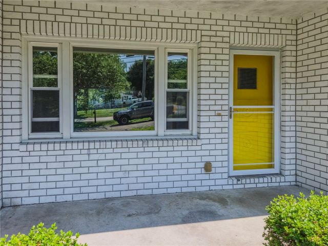 278 Green End Avenue, Middletown, RI 02842