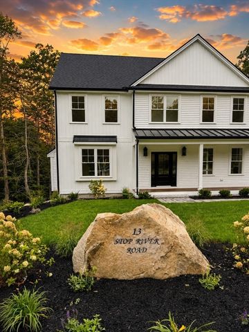 13 Stop River Road, Norfolk, MA 02056