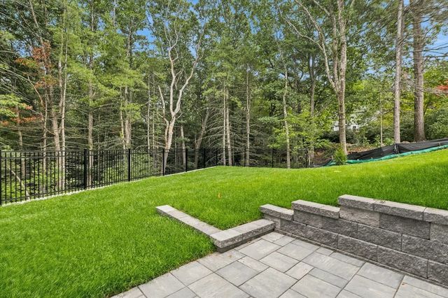 13 Stop River Road, Norfolk, MA 02056