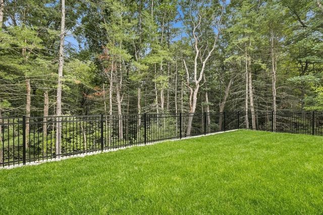 13 Stop River Road, Norfolk, MA 02056