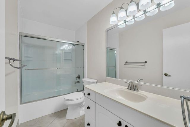 2675 NW 99th Avenue, Coral Springs, FL 33065