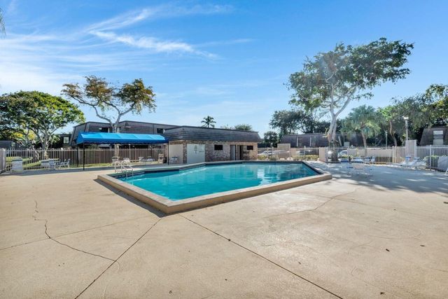 2675 NW 99th Avenue, Coral Springs, FL 33065