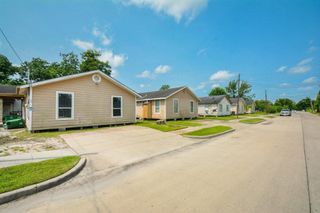 6010 Collingsworth 2, Houston, TX 77026