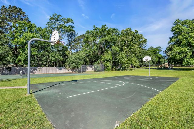 1 Island Point, Huntsville, TX 77340