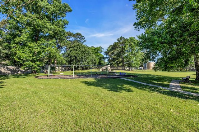 1 Island Point, Huntsville, TX 77340