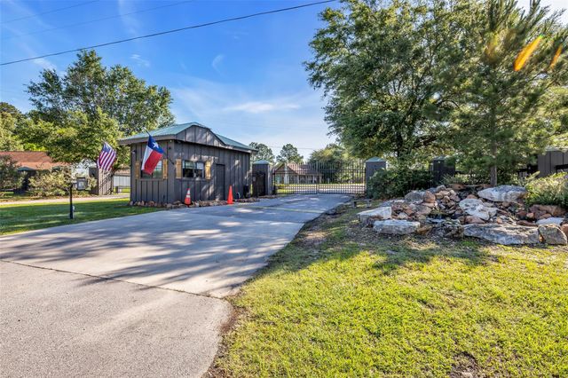 1 Island Point, Huntsville, TX 77340