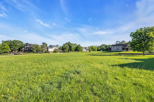 1 Island Point, Huntsville, TX 77340