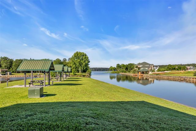 1 Island Point, Huntsville, TX 77340