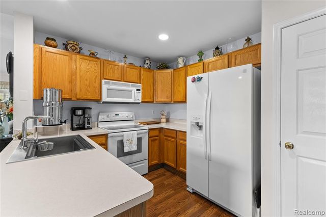 11000 Hayes Street, Grand Blanc, MI 48439