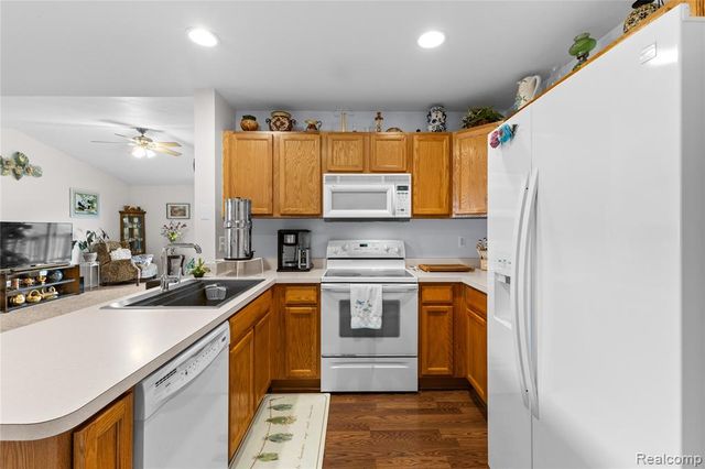 11000 Hayes Street, Grand Blanc, MI 48439