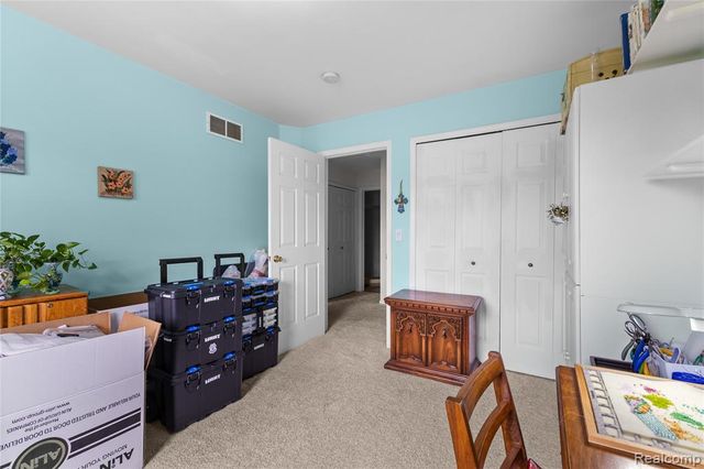 11000 Hayes Street, Grand Blanc, MI 48439
