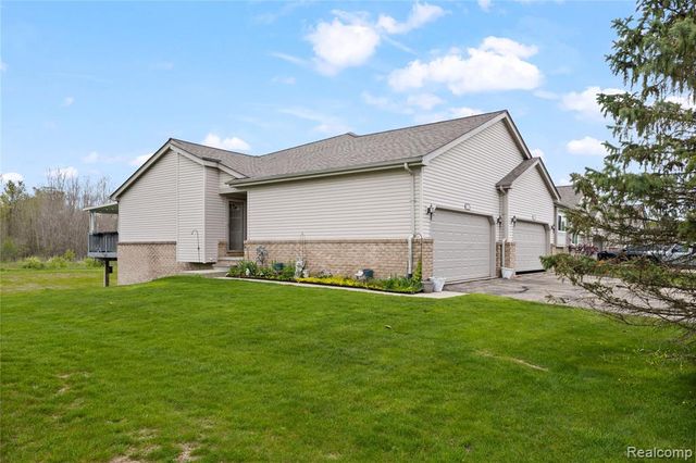 11000 Hayes Street, Grand Blanc, MI 48439