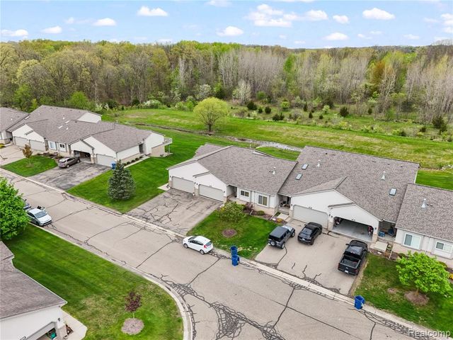 11000 Hayes Street, Grand Blanc, MI 48439