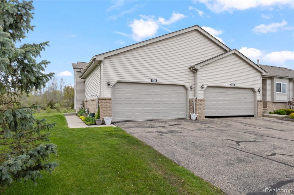 11000 Hayes Street, Grand Blanc, MI 48439