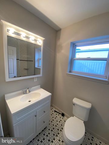 1830 POPLAR ST, Philadelphia, PA 19130