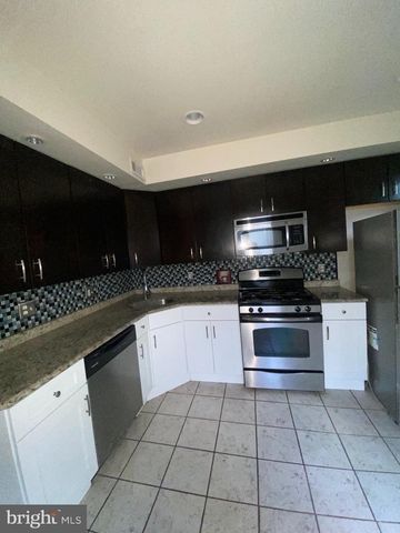 1830 POPLAR ST, Philadelphia, PA 19130