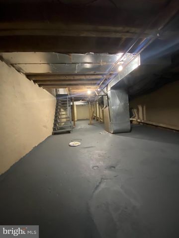 1830 POPLAR ST, Philadelphia, PA 19130