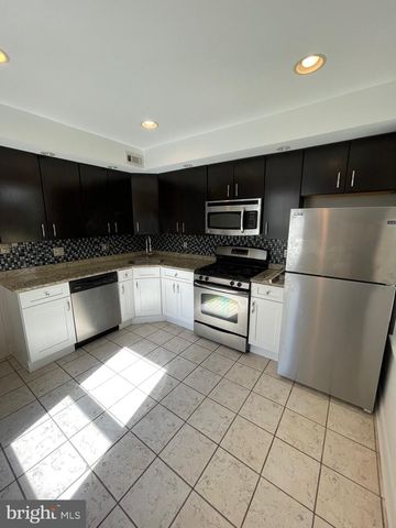 1830 POPLAR ST, Philadelphia, PA 19130