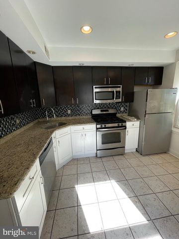 1830 POPLAR ST, Philadelphia, PA 19130