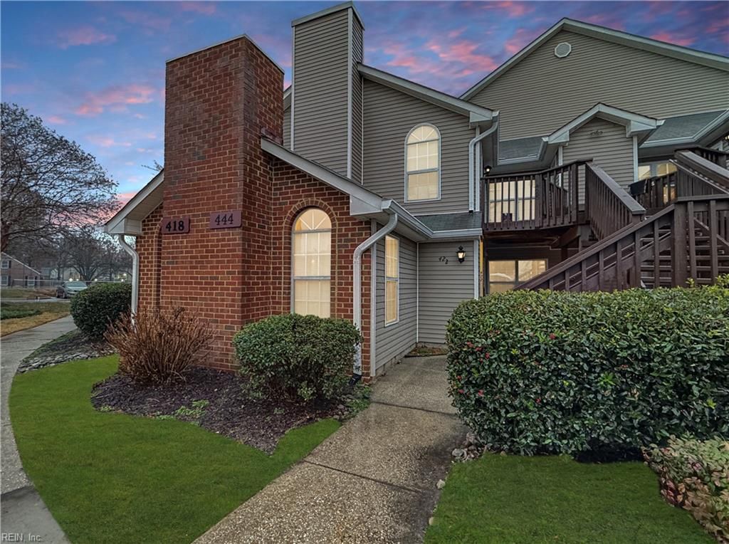 422 Lees Mill DR, Newport News, VA 23608