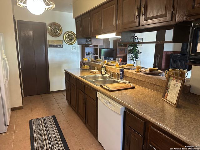 322 glenview, San Antonio, TX 78228