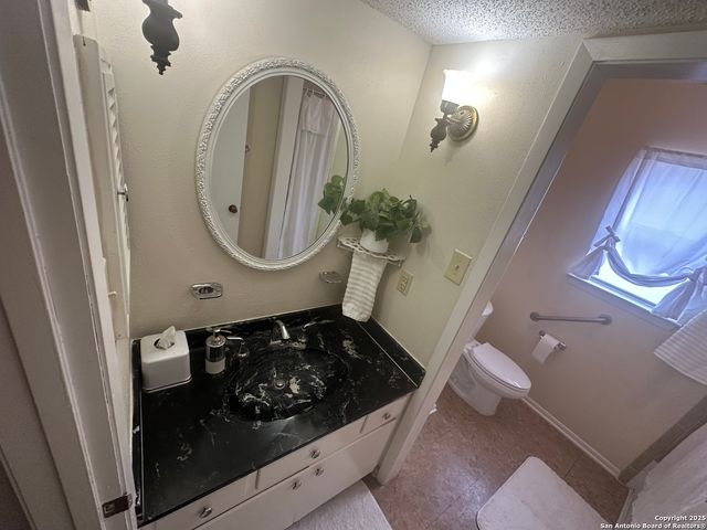 322 glenview, San Antonio, TX 78228