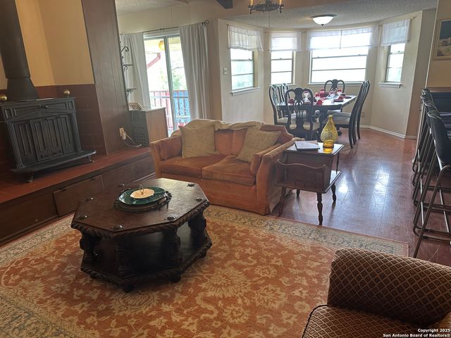 322 glenview, San Antonio, TX 78228