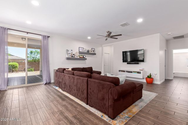 13523 W BRILES Road, Peoria, AZ 85383