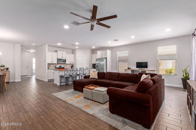 13523 W BRILES Road, Peoria, AZ 85383