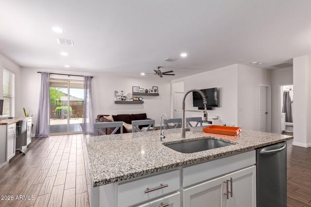 13523 W BRILES Road, Peoria, AZ 85383