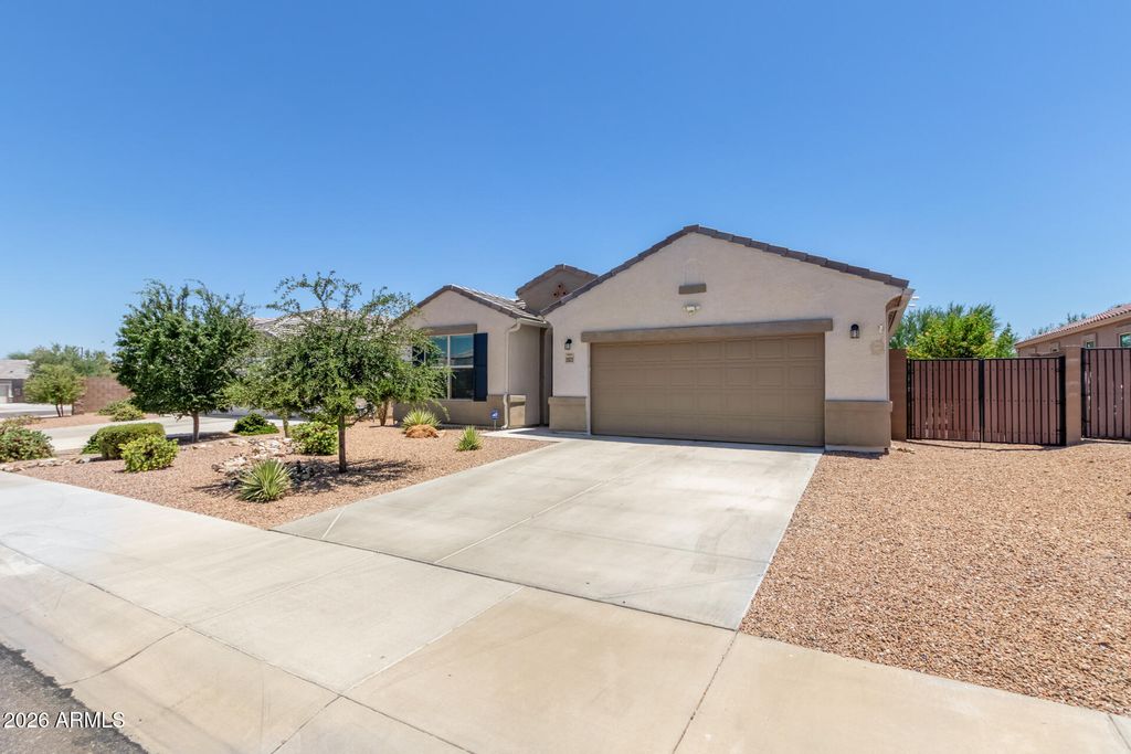 13523 W BRILES Road, Peoria, AZ 85383