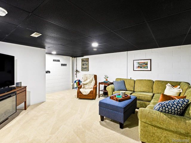 3969 BUTTERNUT Court C, Port Huron, MI 48060
