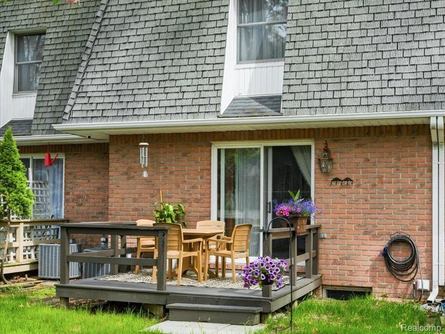 3969 BUTTERNUT Court C, Port Huron, MI 48060