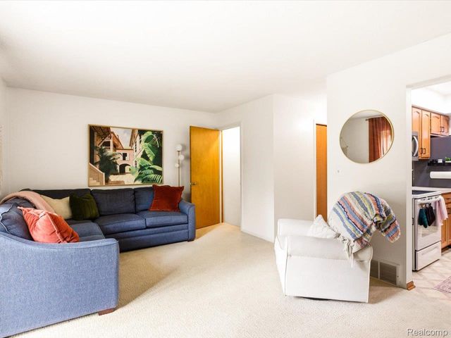 3969 BUTTERNUT Court C, Port Huron, MI 48060