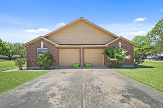 9731 Youngcrest Drive A, Stafford, TX 77477