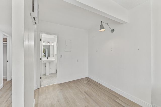 2900 NE 30TH Street D-3, Fort Lauderdale, FL 33306