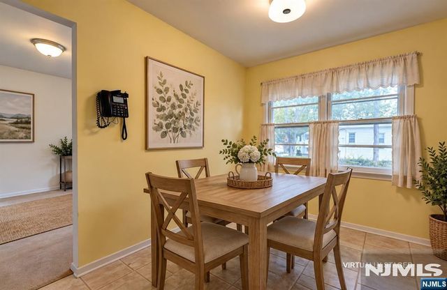 34 Parkway, Pequannock Township, NJ 07440
