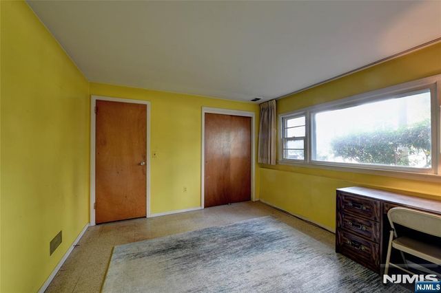 34 Parkway, Pequannock Township, NJ 07440