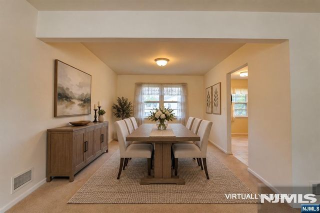 34 Parkway, Pequannock Township, NJ 07440